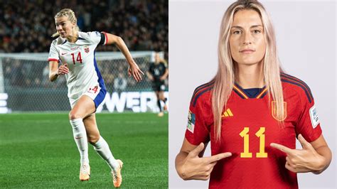 女子サッカー選手一覧: なぜ彼女たちは空を飛べないのか？